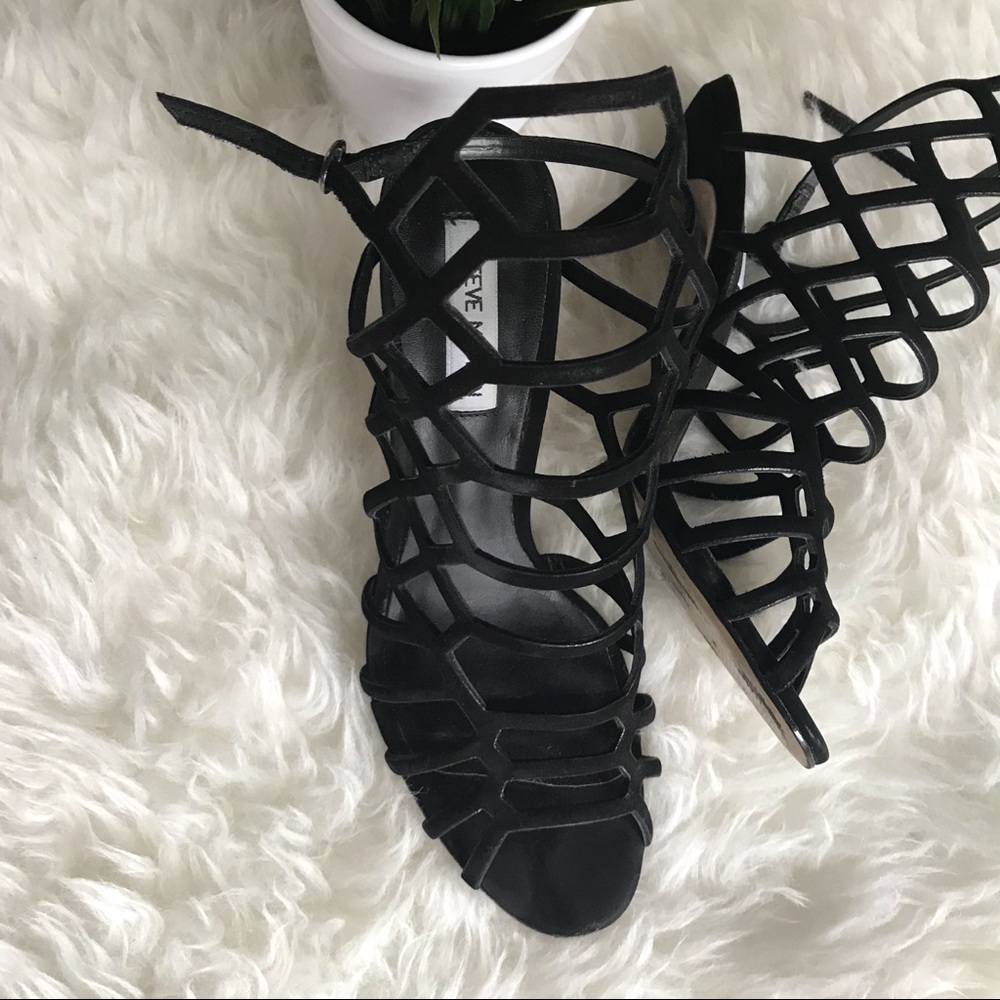 SALE‼️ | Steve Madden black nubuck heel | - Picture 3 of 5